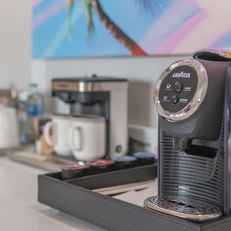 Radisson Resort マイアミビーチ エクステリア 写真