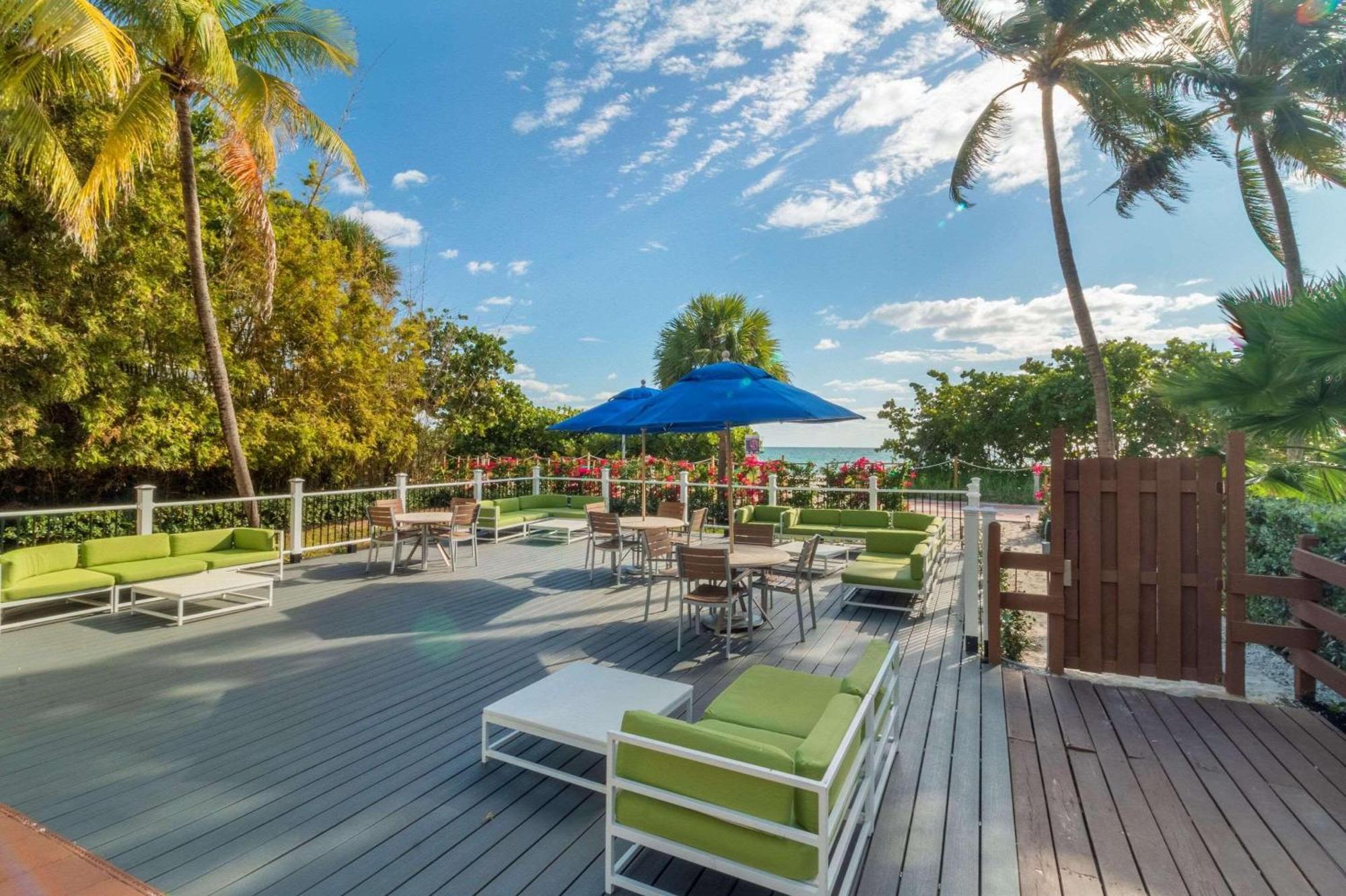 Radisson Resort マイアミビーチ エクステリア 写真