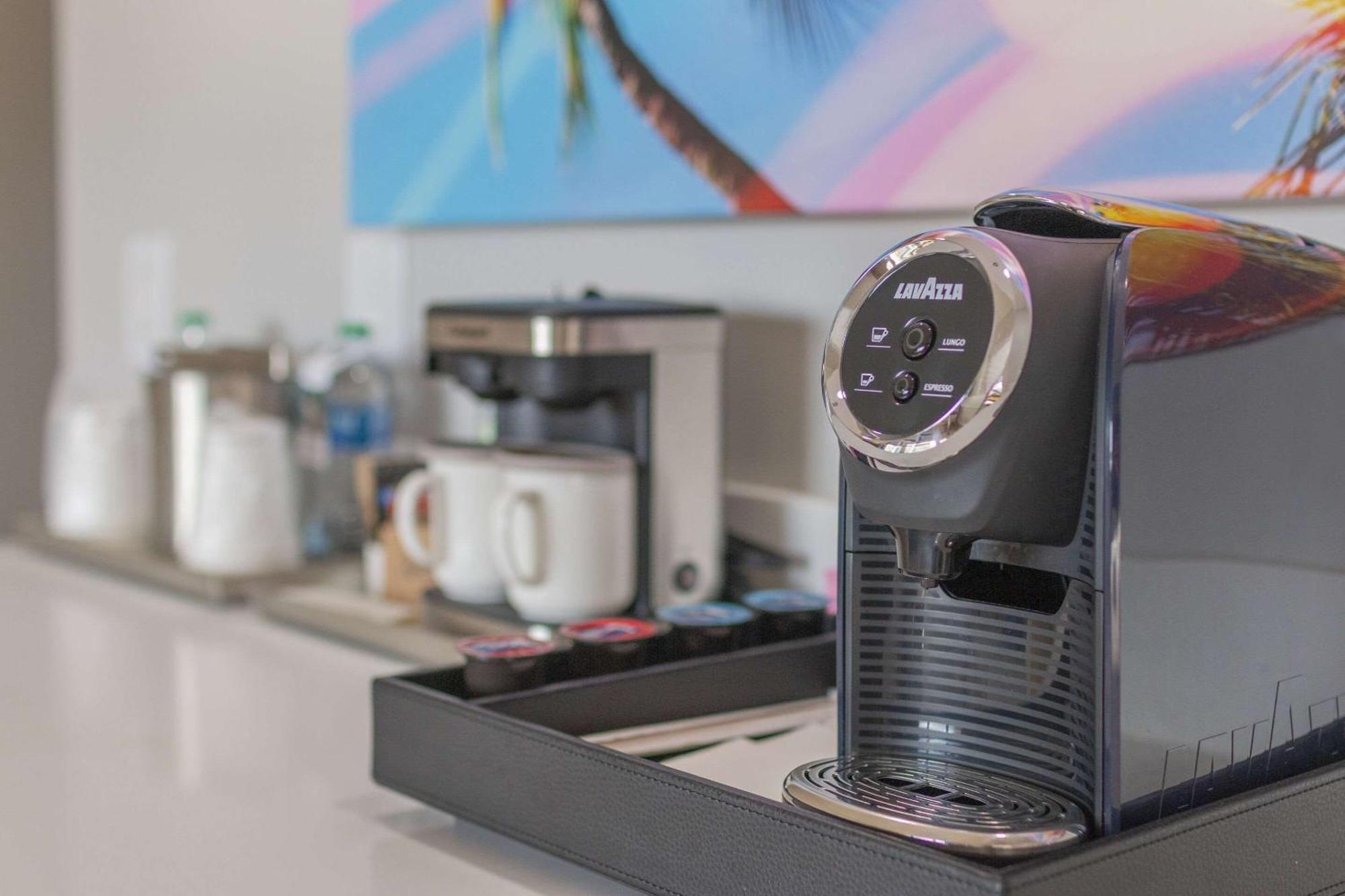 Radisson Resort マイアミビーチ エクステリア 写真