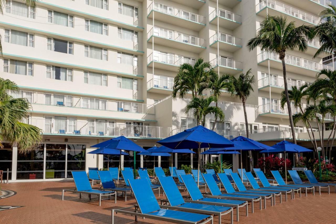 Radisson Resort マイアミビーチ エクステリア 写真